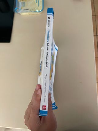 Matemàtiques Aplicades a les Ciències Socials 1...