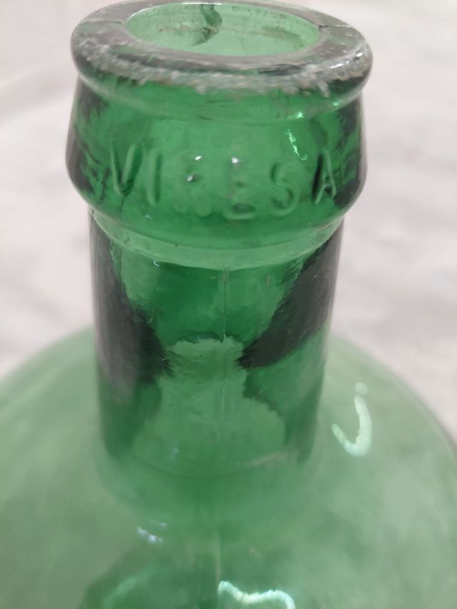 Damajuana vidrio verde antigua