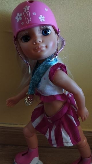 Muñeca Nancy patinaje.