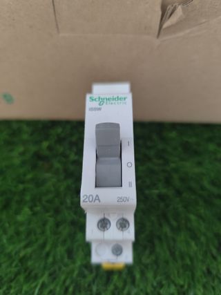 Interruptor Schneider Electric ISSW 20A