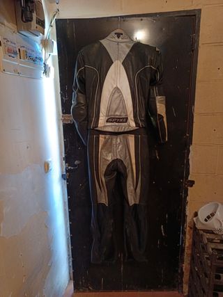 Traje moto cuero Spike 2 piezas