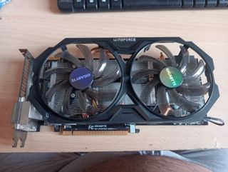 Gráfica Gigabyte GV-R9270C-2GD
