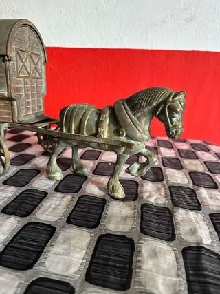Carromato bronce antiguo