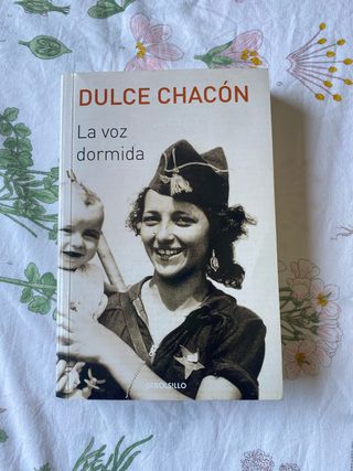 La voz dormida / The Sleeping Voice (Spanish Ed...