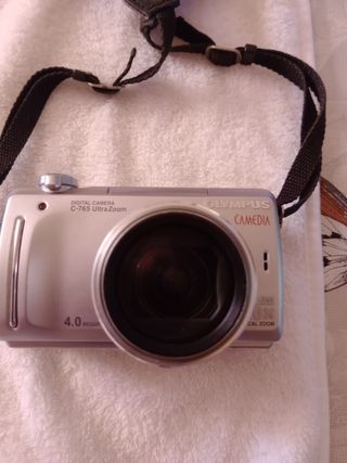 Olympus C-765 Ultra Zoom