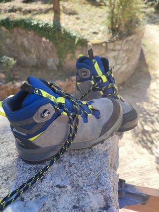 Botas montaña quechua impermeables nº31