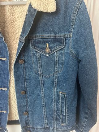 Cazadora vaquera Pull&Bear borreguillo talla S