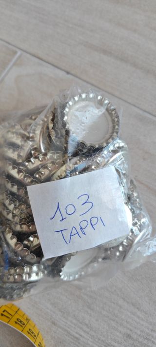103 Tappi a Corona nuovi per hobby creativi, artig