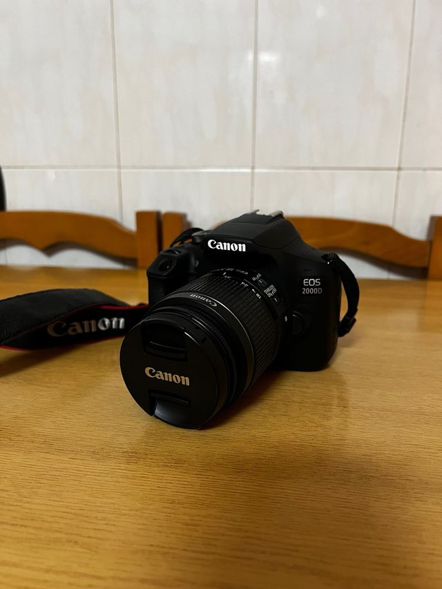 Canon EOS 2000D - Cámara réflex