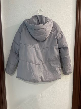 Abrigo con capucha acolchado gris talla 13/14