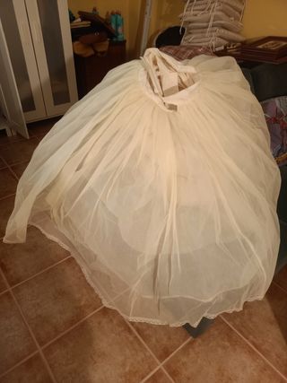 Cancan blanco para fallera