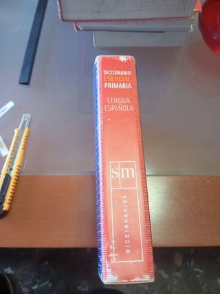 Diccionario Esencial Primaria Lengua Española.