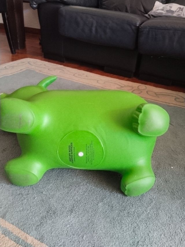 Correpasillos hinchable con forma dragón