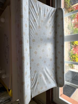 Cómoda cambiador Micuna con bañera