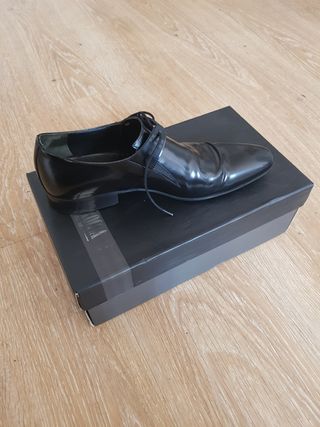 Zapatos negros de vestir