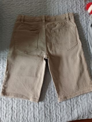 Bermudas beige talla M