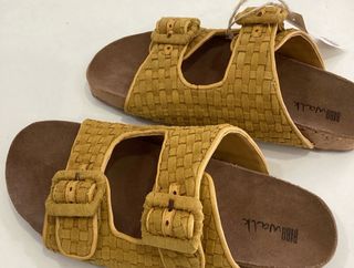 Sandalias Biba amarillas