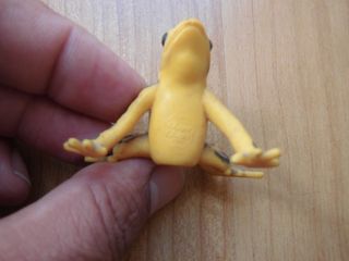 FIGURA RANA PROMOCIÓN CHUPA CHUPS