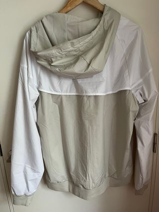 Chaqueta Nike Windrunner - Talla L - Nueva