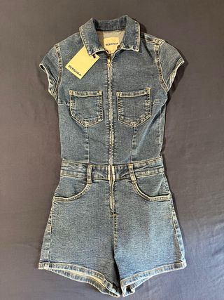 Mono vaquero Bershka corto