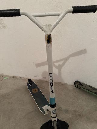 Monopatín Apollo usado
