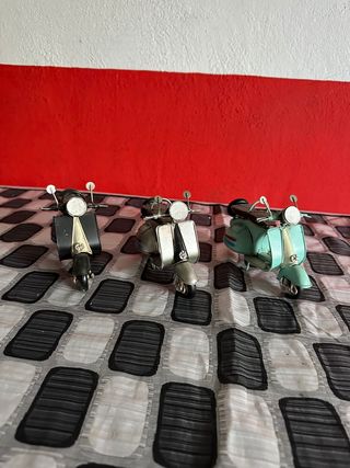 Vespa Clásica Metálica