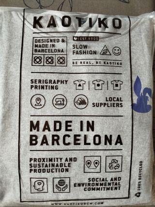 Sudadera, camiseta y gorra de Nesquik y Kaotiko. 