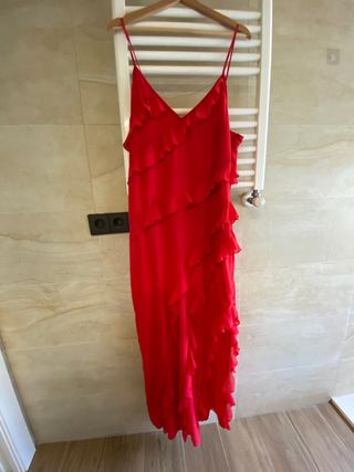 Vestido rojo largo fruncido