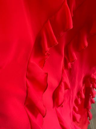 Vestido rojo largo fruncido