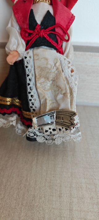 Bambola Vintage da collezione "Umbria" in costume 
