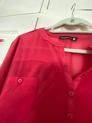 Blusa Rosa Transp. c/ Bolsos M