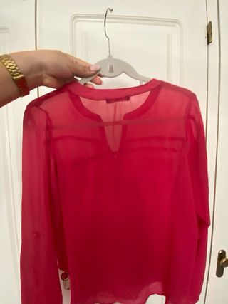 Blusa Rosa Transp. c/ Bolsos M