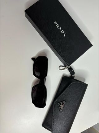 Occhiali Prada neri unisex nuovi