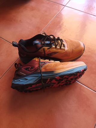 Zapatillas trekking Joma Tundra.