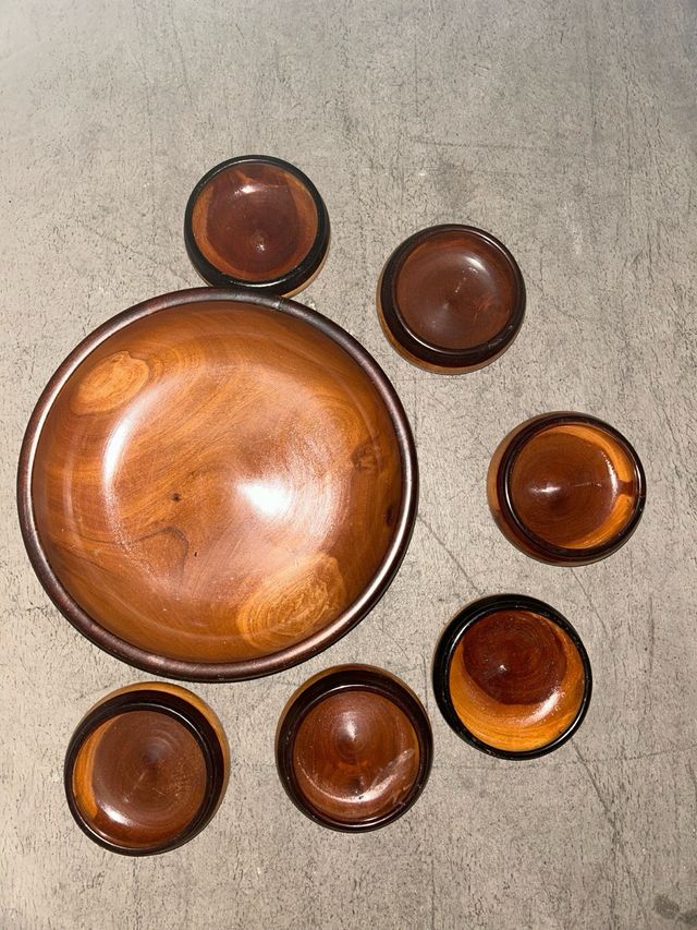 Juego de cuencos madera marrón