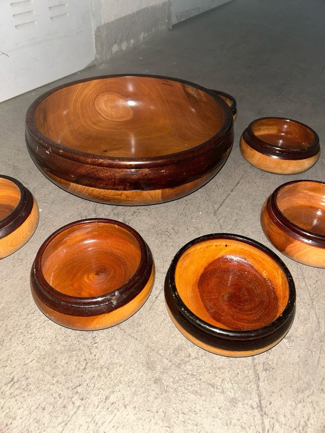 Juego de cuencos madera marrón