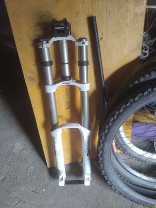 Bicicleta descenso Specialized DH