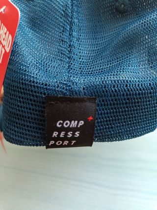 Gorra Compressport NUEVA azul