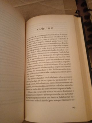 Libro Un mundo feliz