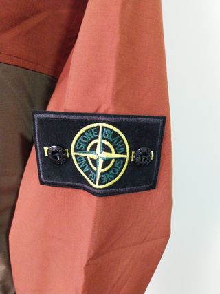 Chaqueta Stone Island marrón-naranja