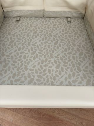 Poltrona Frau Grantorino in pelle color crema.