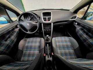 Peugeot 207 2011