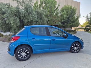 Peugeot 207 2011