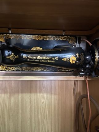 Máquina de Coser Antigua
