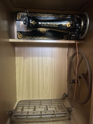Máquina de Coser Antigua