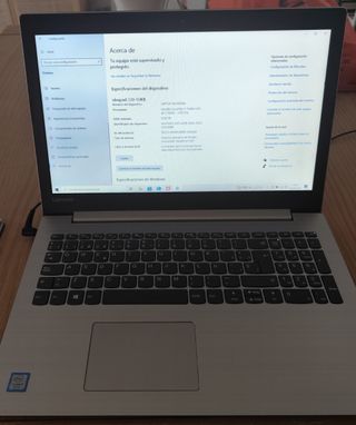 Portátil Lenovo Ideapad 330-15IKB Plata.
