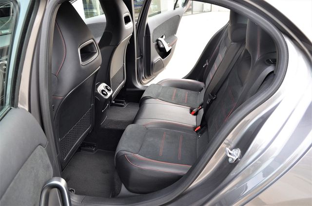 Mercedes Benz A200d AMG Line+Navegacion+Full Led