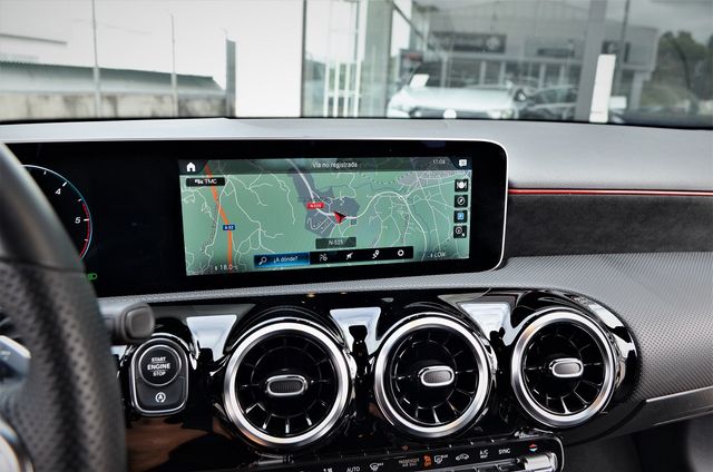 Mercedes Benz A200d AMG Line+Navegacion+Full Led
