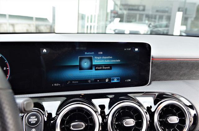 Mercedes Benz A200d AMG Line+Navegacion+Full Led