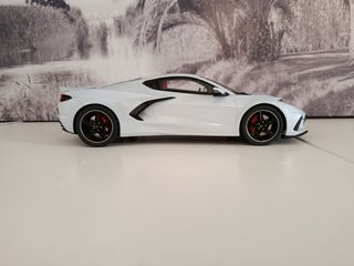 C8 Corvette 1/18 escala